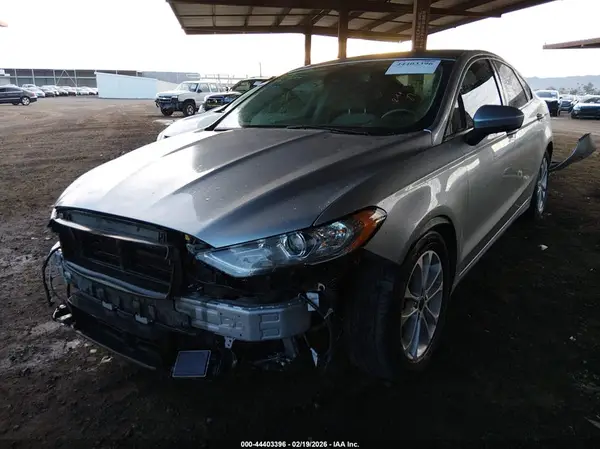 3FA6P0HDXLR202058 2020 FORD FUSION - Image 2