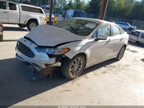 3FA6P0HDXLR218258 2020 FORD FUSION - Image 2