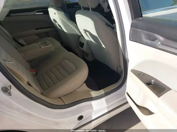 3FA6P0HDXLR218258 2020 FORD FUSION - Image 8