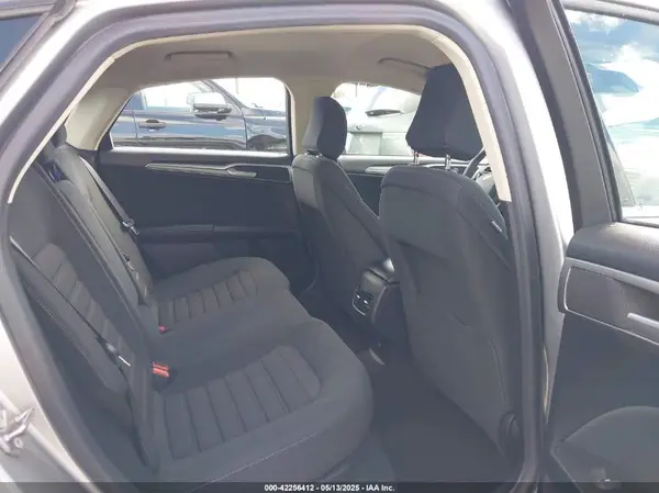3FA6P0HDXLR221578 2020 FORD FUSION - Image 8