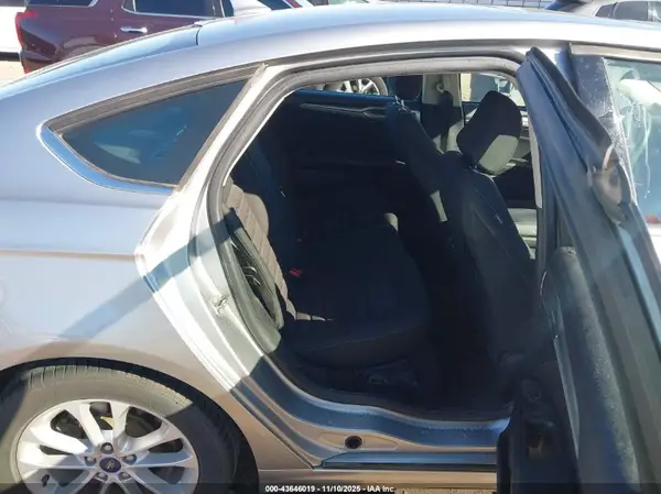 3FA6P0HDXLR249509 2020 FORD FUSION - Image 8