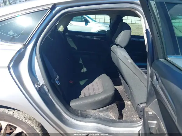 3FA6P0HDXLR256279 2020 FORD FUSION - Image 8