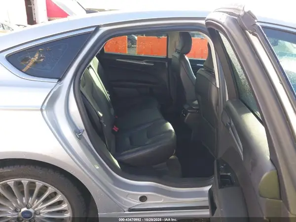 3FA6P0K90GR208011 2016 FORD FUSION - Image 8