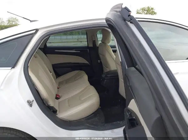 3FA6P0K90GR400822 2016 FORD FUSION - Image 8
