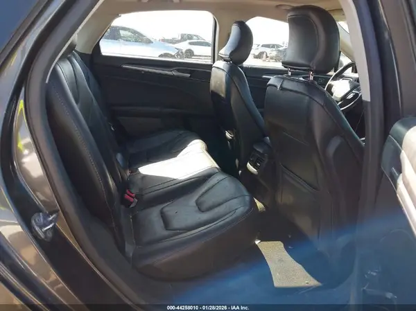 3FA6P0K91GR207398 2016 FORD FUSION - Image 8