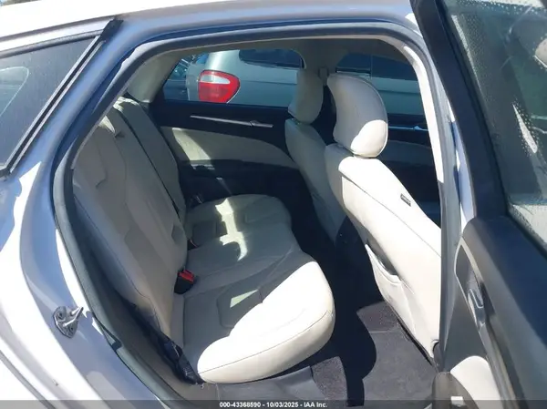 3FA6P0K92HR215107 2017 FORD FUSION - Image 8