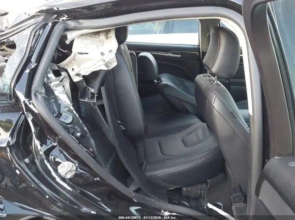 3FA6P0K92LR135699 2020 FORD FUSION - Image 8