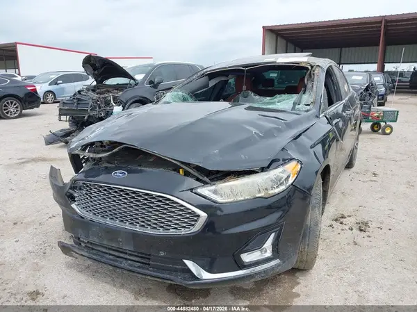 3FA6P0K92LR192730 2020 FORD FUSION - Image 2