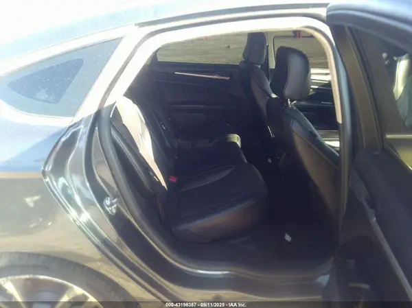 3FA6P0K92LR204603 2020 FORD FUSION - Image 8