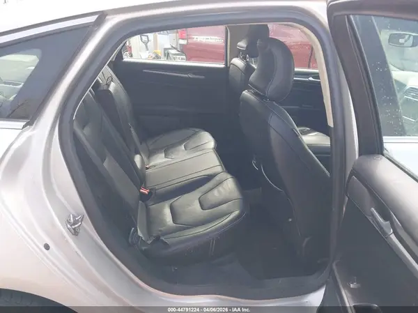 3FA6P0K93HR111810 2017 FORD FUSION - Image 8