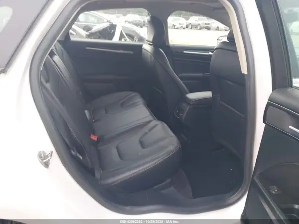 3FA6P0K93HR137677 2017 FORD FUSION - Image 8