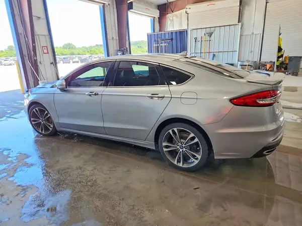 3FA6P0K93LR133136 2020 FORD FUSION - Image 2