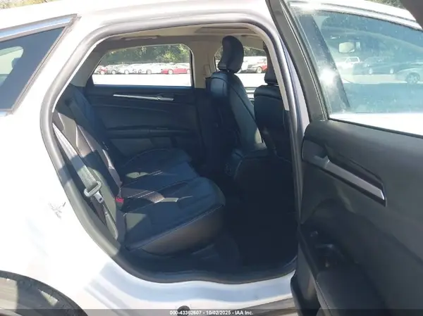 3FA6P0K94JR260264 2018 FORD FUSION - Image 8