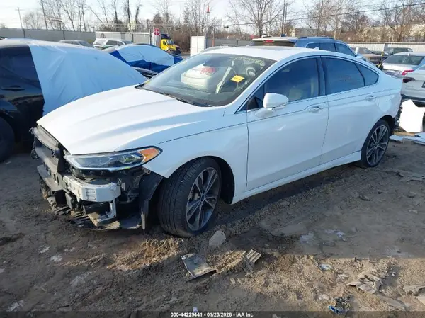 3FA6P0K99LR205165 2020 FORD FUSION - Image 2