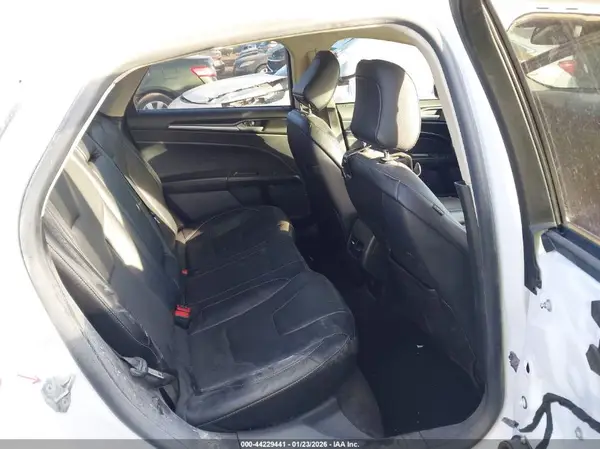 3FA6P0K99LR205165 2020 FORD FUSION - Image 8