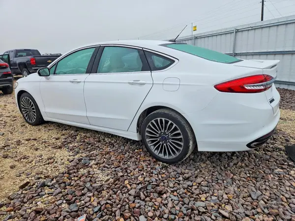 3FA6P0K9XHR124926 2017 FORD FUSION - Image 2