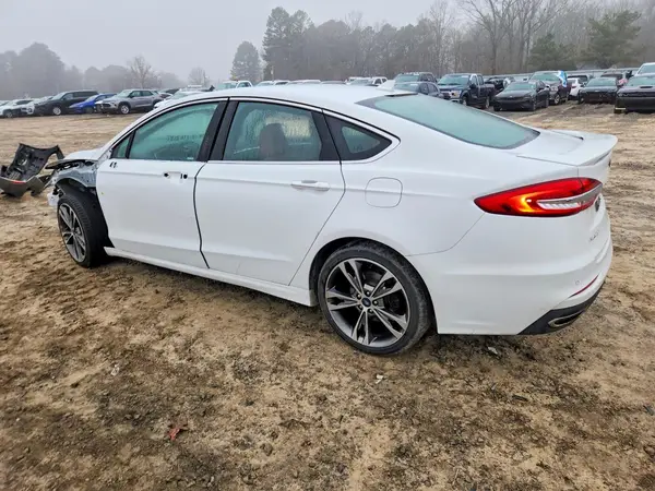 3FA6P0K9XLR152136 2020 FORD FUSION - Image 2