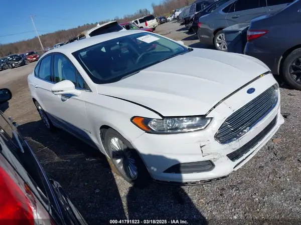 3FA6P0LU0GR368635 2016 FORD FUSION - Image 1