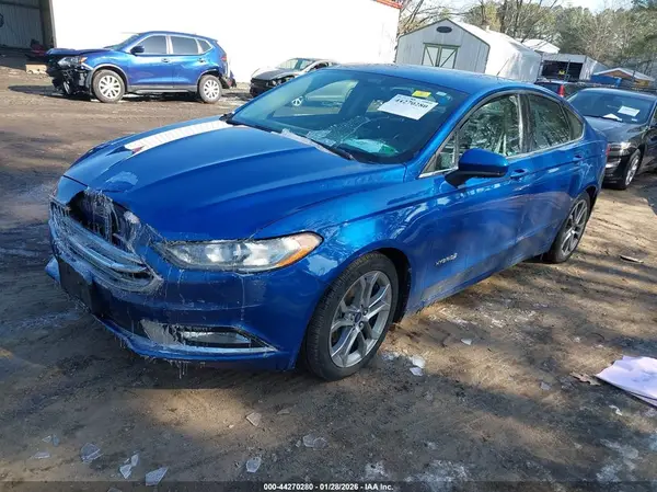3FA6P0LU0HR160630 2017 FORD FUSION - Image 2