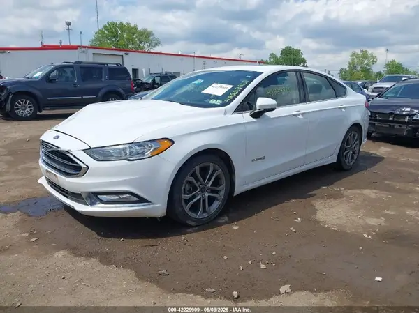 3FA6P0LU0HR217389 2017 FORD FUSION - Image 2