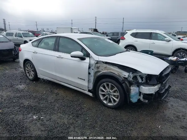 3FA6P0LU0HR238369 2017 FORD FUSION - Image 1