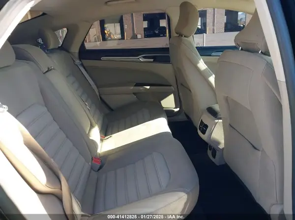 3FA6P0LU0HR258217 2017 FORD FUSION - Image 8