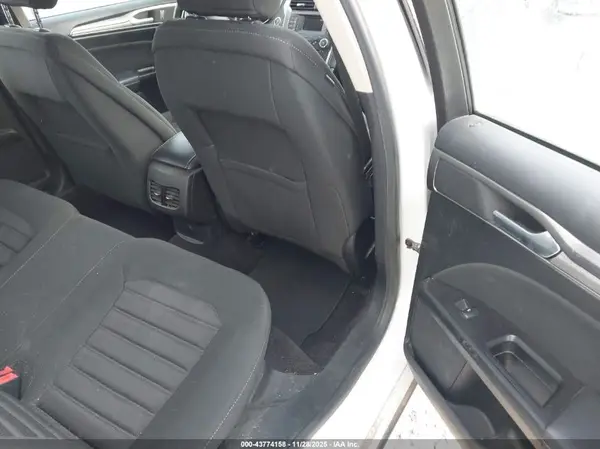3FA6P0LU0HR260906 2017 FORD FUSION - Image 8