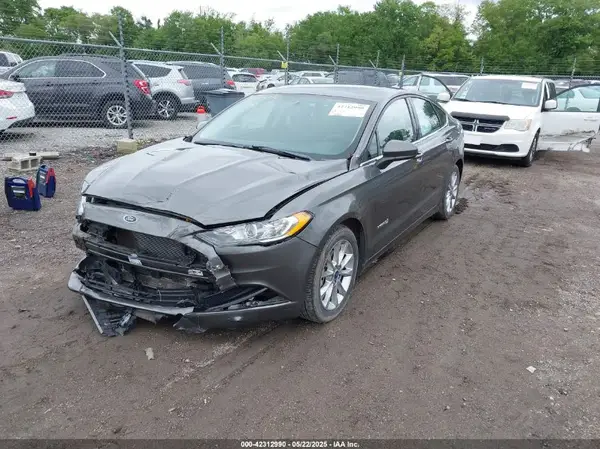 3FA6P0LU0HR285451 2017 FORD FUSION - Image 2