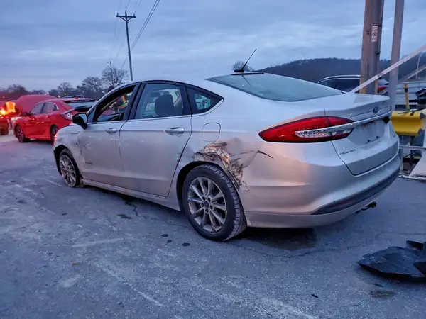3FA6P0LU0HR297213 2017 FORD FUSION - Image 2