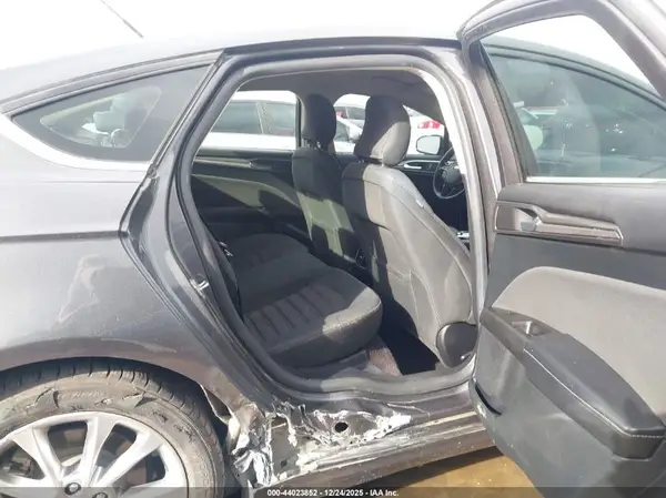 3FA6P0LU0HR319131 2017 FORD FUSION - Image 8
