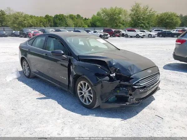 3FA6P0LU0HR354980 2017 FORD FUSION - Image 1