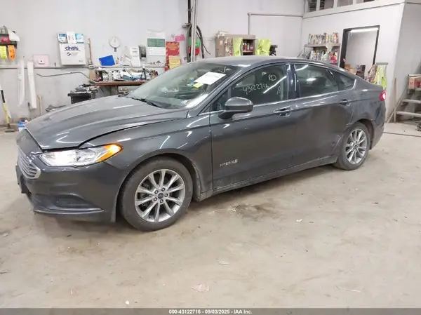 3FA6P0LU0HR357703 2017 FORD FUSION - Image 2