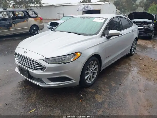 3FA6P0LU0HR386179 2017 FORD FUSION - Image 2