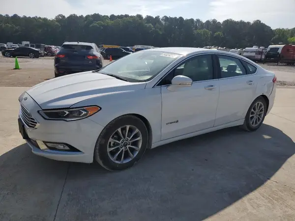 3FA6P0LU0HR409251 2017 FORD FUSION - Image 1