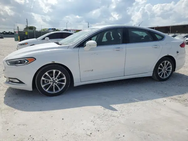3FA6P0LU0HR409539 2017 FORD FUSION - Image 1