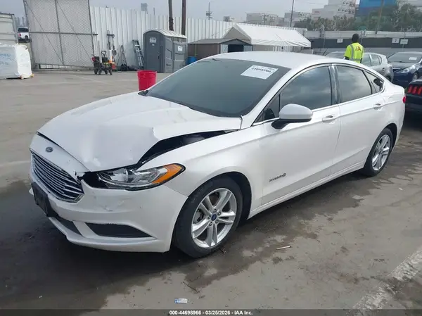 3FA6P0LU0JR110378 2018 FORD FUSION - Image 2