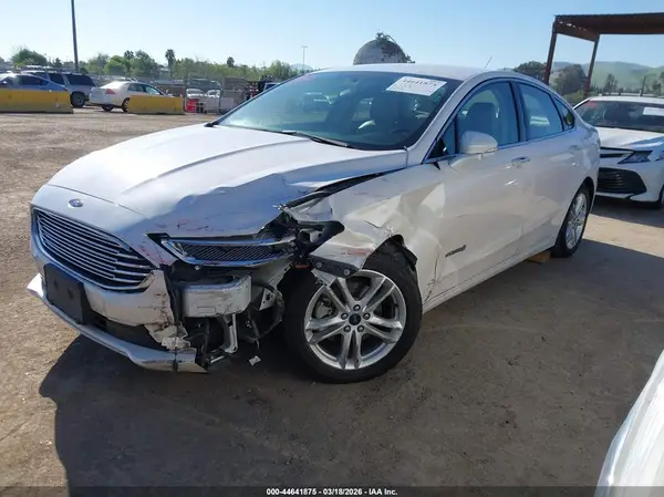 3FA6P0LU0JR115533 2018 FORD FUSION - Image 2