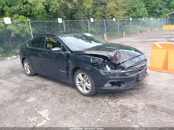 3FA6P0LU0JR137581 2018 FORD FUSION - Image 1