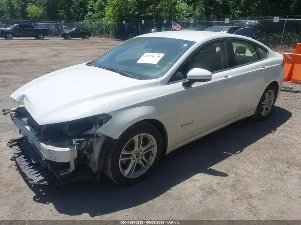 3FA6P0LU0JR150623 2018 FORD FUSION - Image 2