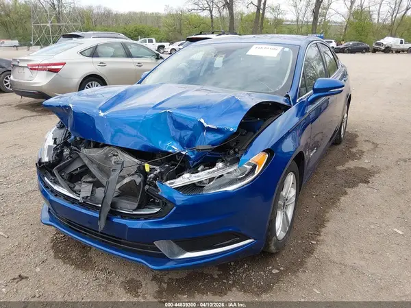 3FA6P0LU0JR152310 2018 FORD FUSION - Image 2