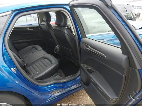 3FA6P0LU0JR152310 2018 FORD FUSION - Image 8