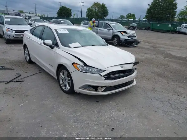 3FA6P0LU0JR157278 2018 FORD FUSION - Image 1