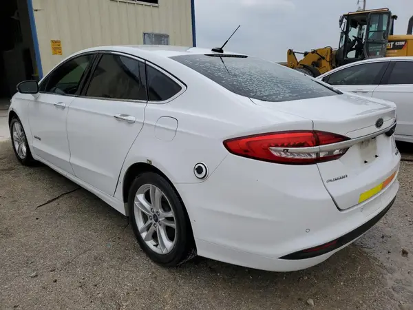 3FA6P0LU0JR171813 2018 FORD FUSION - Image 2