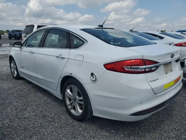 3FA6P0LU0JR171942 2018 FORD FUSION - Image 2