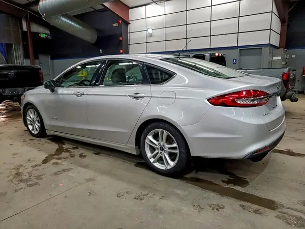 3FA6P0LU0JR172184 2018 FORD FUSION - Image 2