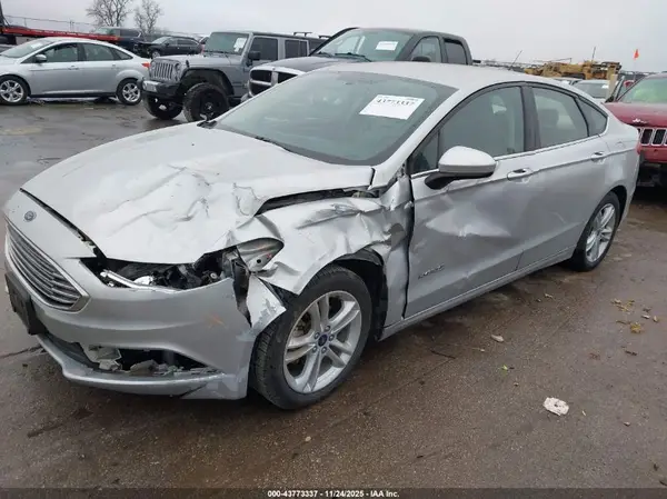 3FA6P0LU0JR172654 2018 FORD FUSION - Image 2