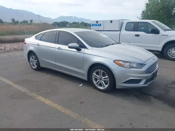 3FA6P0LU0JR173383 2018 FORD FUSION - Image 1