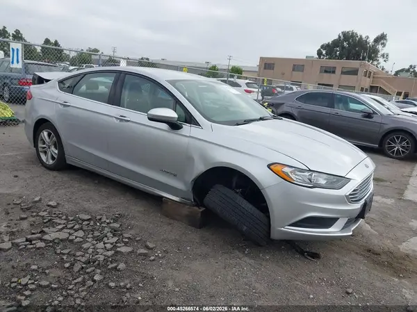 3FA6P0LU0JR173805 2018 FORD FUSION - Image 1