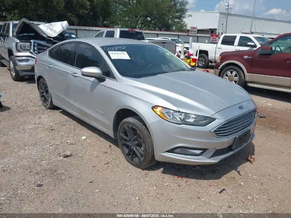 3FA6P0LU0JR204826 2018 FORD FUSION - Image 1