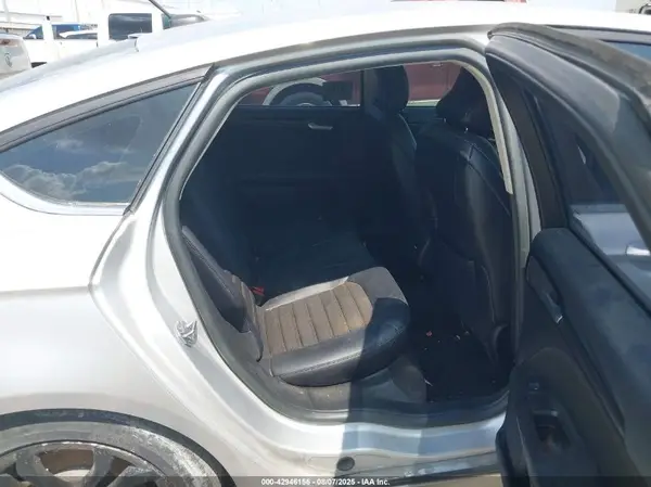 3FA6P0LU0JR204826 2018 FORD FUSION - Image 8